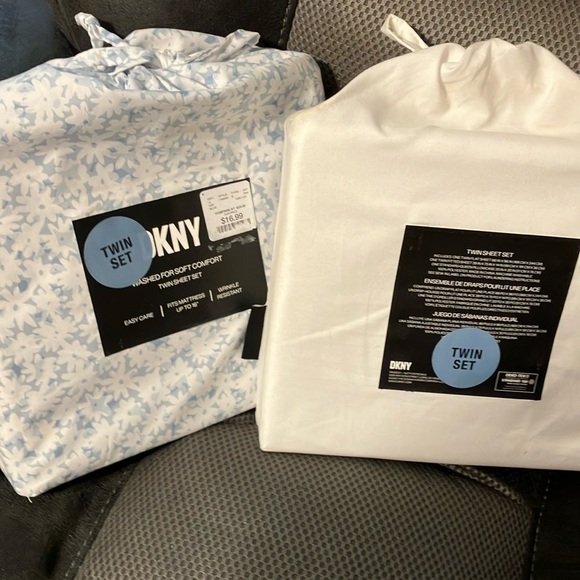 DKNY twin sheets. 2 sets, never been used. - Picture 1 of 5